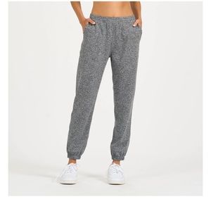 Vuori boyfriend joggers